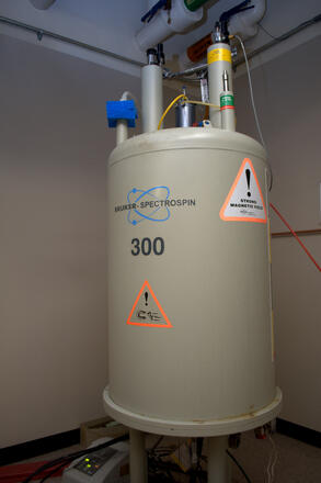 Bruker_300_MHz_NMR_Spectrometer