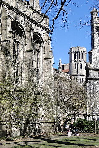 central_campus_scene_-_university_of_chicago_-_illinois_-_usa_-_02.jpg