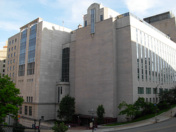 University_of_Pittsburgh_Medical_Center_and_Scaife_Hall_2-resized-600