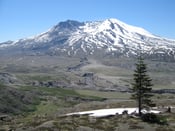 Извержение вулкана сент-хеленс. Сент-хеленс, штат вашингтон. Mount st helens. Вулкан st helens. Извержение вулкана сент-хеленс в 1980 году.