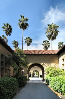 Stanford_University_Walkway_Panorama